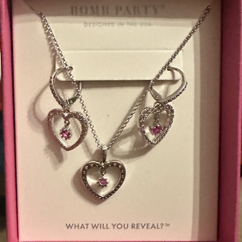 Bomb party lovestruck Silver and Pink Heart Necklace and Earrings Set